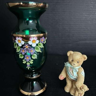 Th121v cherished teddies” figurine #754 and emerald green vase