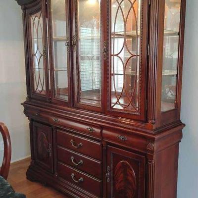 Th110 china hutch