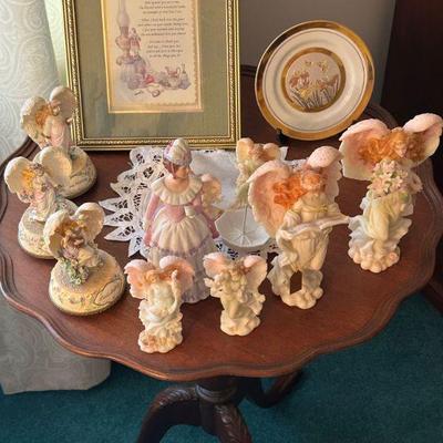 Great selection of accent tables, indoor decor, framed artwork and mirrors. 
