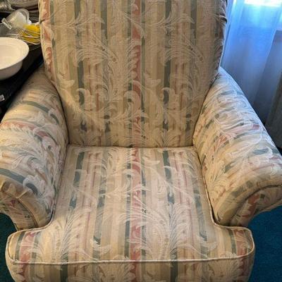 Matching Sofa, Loveseat and Chair Set 