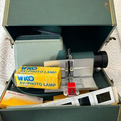 Vintage Argus 300 Slide Projector 