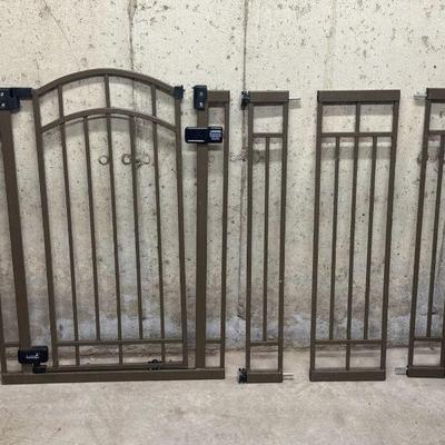 Summer Brand Doorway Gate
