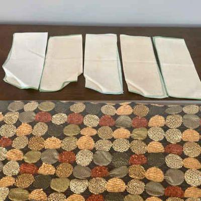 Table Runner & Cloth Napkins
