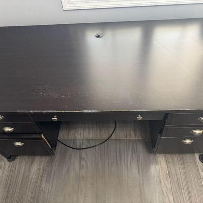 Saunder Computer Desk
