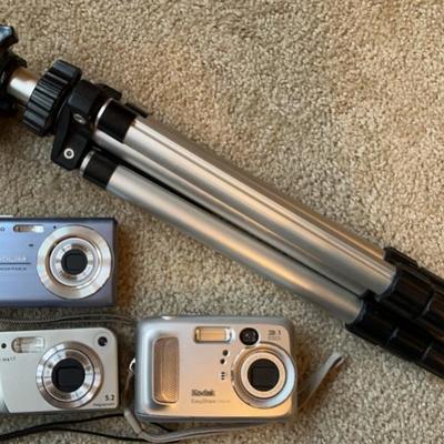 Digital Camera Trio w/ Tripod