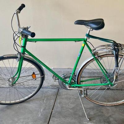 Vintage Schwinn Varsity Adult Cruiser Bike