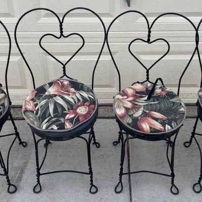 Set Of (4) Vintage Metal Twist Heart Back Parlor Chairs With Cushions 