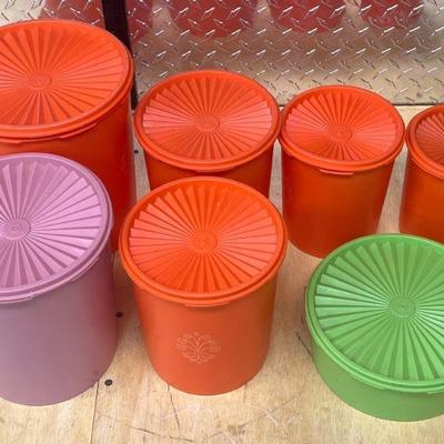 (7) Vintage Pieces Of Orange Purple And Green Lidded Tupperware