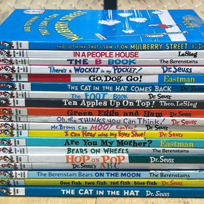 (19) Dr. Seuss Bright & Early And Beginner Hardback Books 