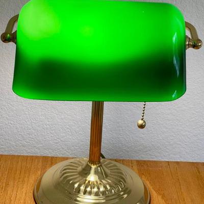 Vintage Reproduction Green Glass Shade Pull String Bankers Lamp 