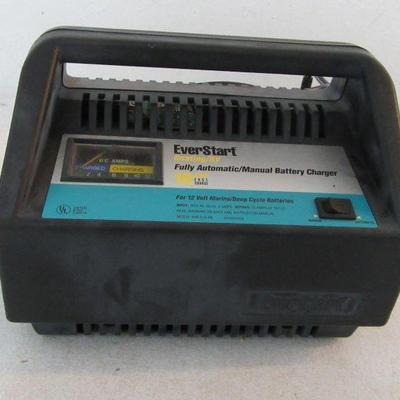 Everstart Boating/RV 12v (10 amp) Fully Automatic/Manual Battery Charger
