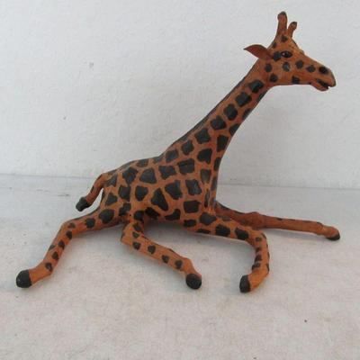 Vintage Wrapped Paper Mache Style Sitting Giraffe Figure - 8" x 10¼" x 13¼"