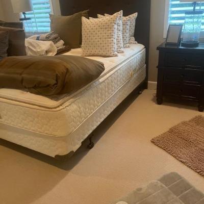 SERTA FULL MATTRESS
LINENS
