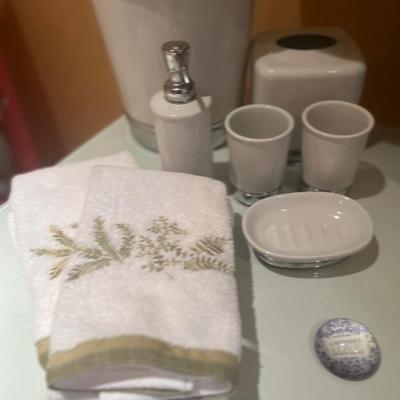 BATH DECOR