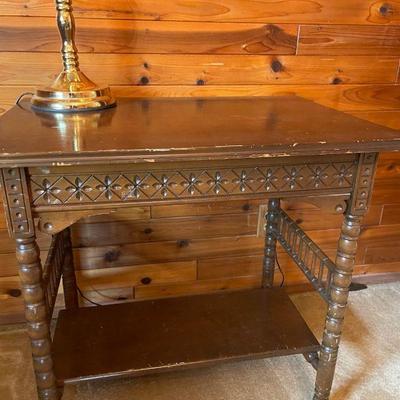Small turned leg table and brass touch lamp
