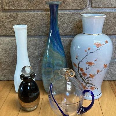 Art glass and hyalyn asian vase