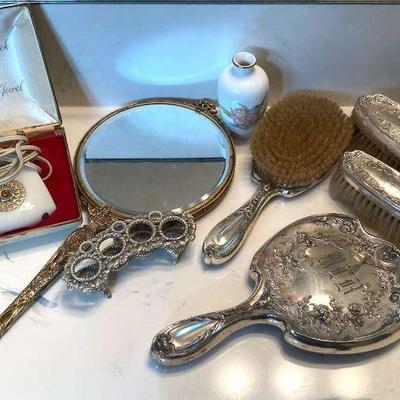 Mongrammed vanity set