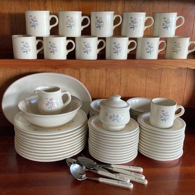 Pfaltzgraff hydrangea dish set