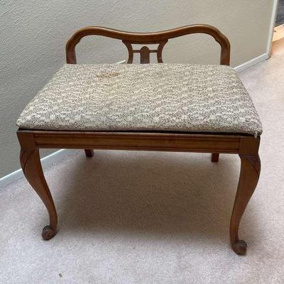 Upholstered vanity bench
