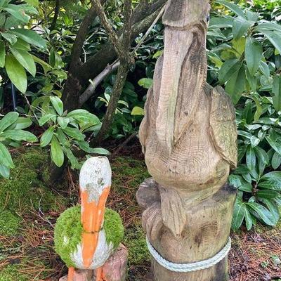 Pelican yard art