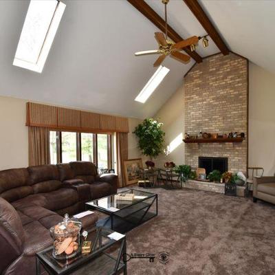 0261 family room