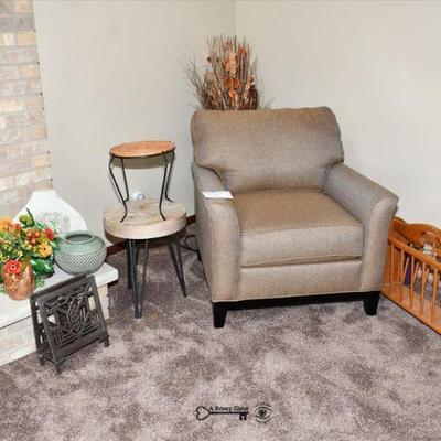0271 family room