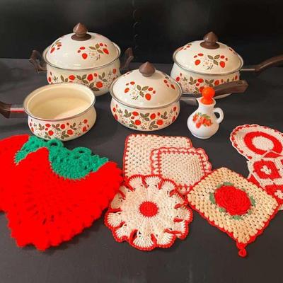 As211v vintage sheffield strawberries n cream cookware