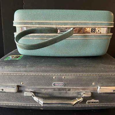 As166 vintage american tourister and samsonite luggage