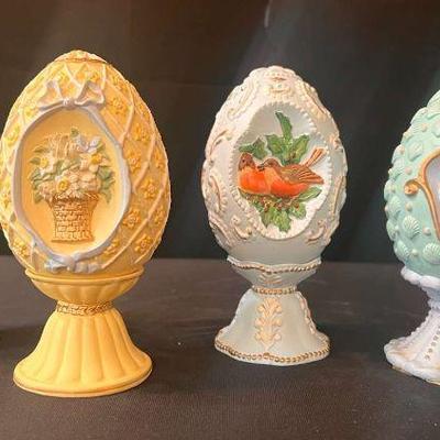 As104 vintage avon season s treasures eggs