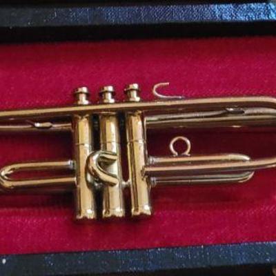 Miniature trumpet