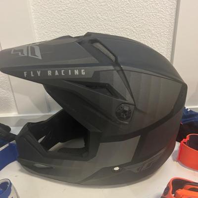 Fly Helmet (side x side)