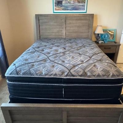 Queen Bed with Mattress