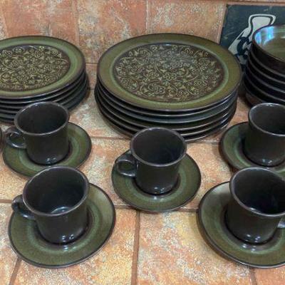Vintage franciscan earthware dinner collection