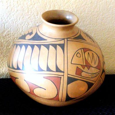 Mata ortiz ceramic pot