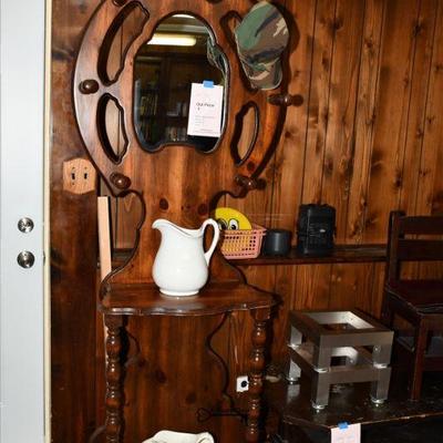 381 bonus room