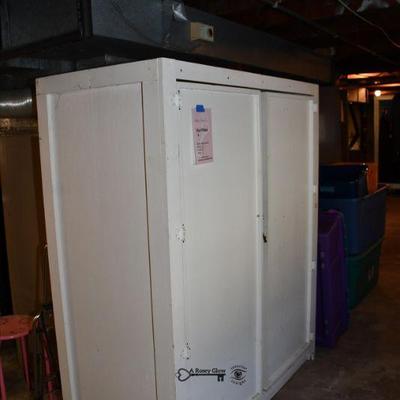 573 laundry room