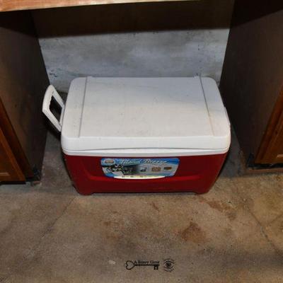 570 laundry room