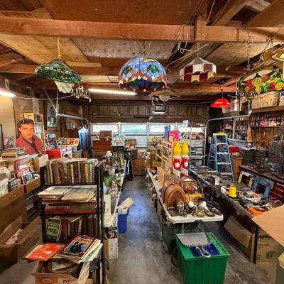 Estate sale photo