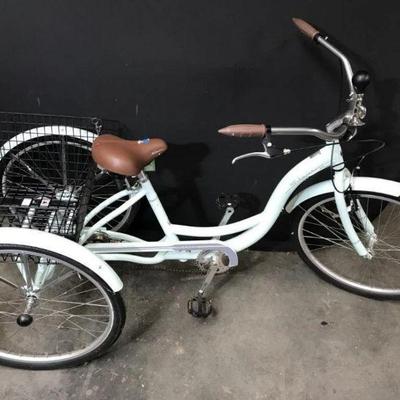 Lot # : 24 - Schwinn Meridian Adult Tricycle
Bike is a cruiser, has rear basket, large cruise seat and 24" and 26" wheels.
