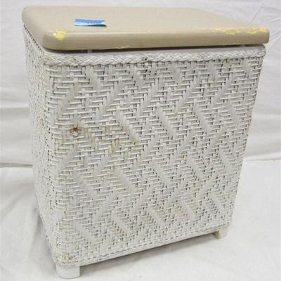 small wicker hamper