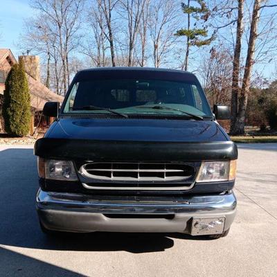 1998 Ford passenger van