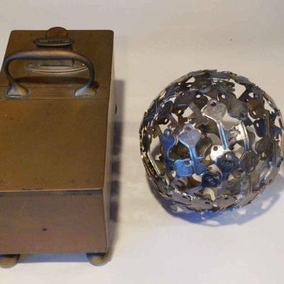 Heavy brass honor box snuff tobacco and welded key globe