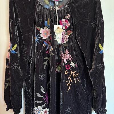 Johnny was embroidered long sleeve top