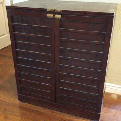 Wine cabinet bar
