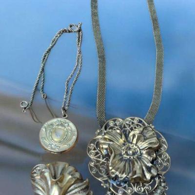 Art nouveau necklace other complementing pieces
