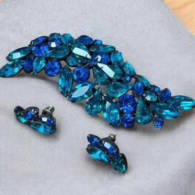Regency brooch earrings