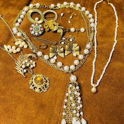 Faux pearl gold tone costume jewelry pieces
