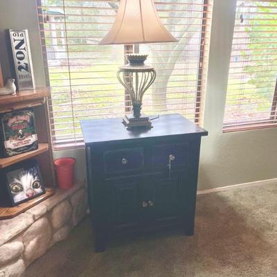 Side cabinet 