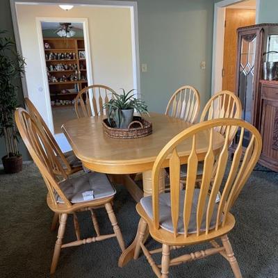 Dining table with built in extension 