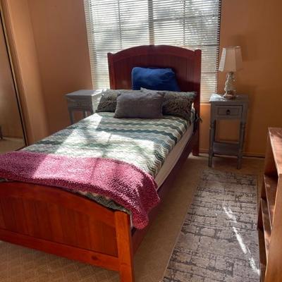 Twin bed 